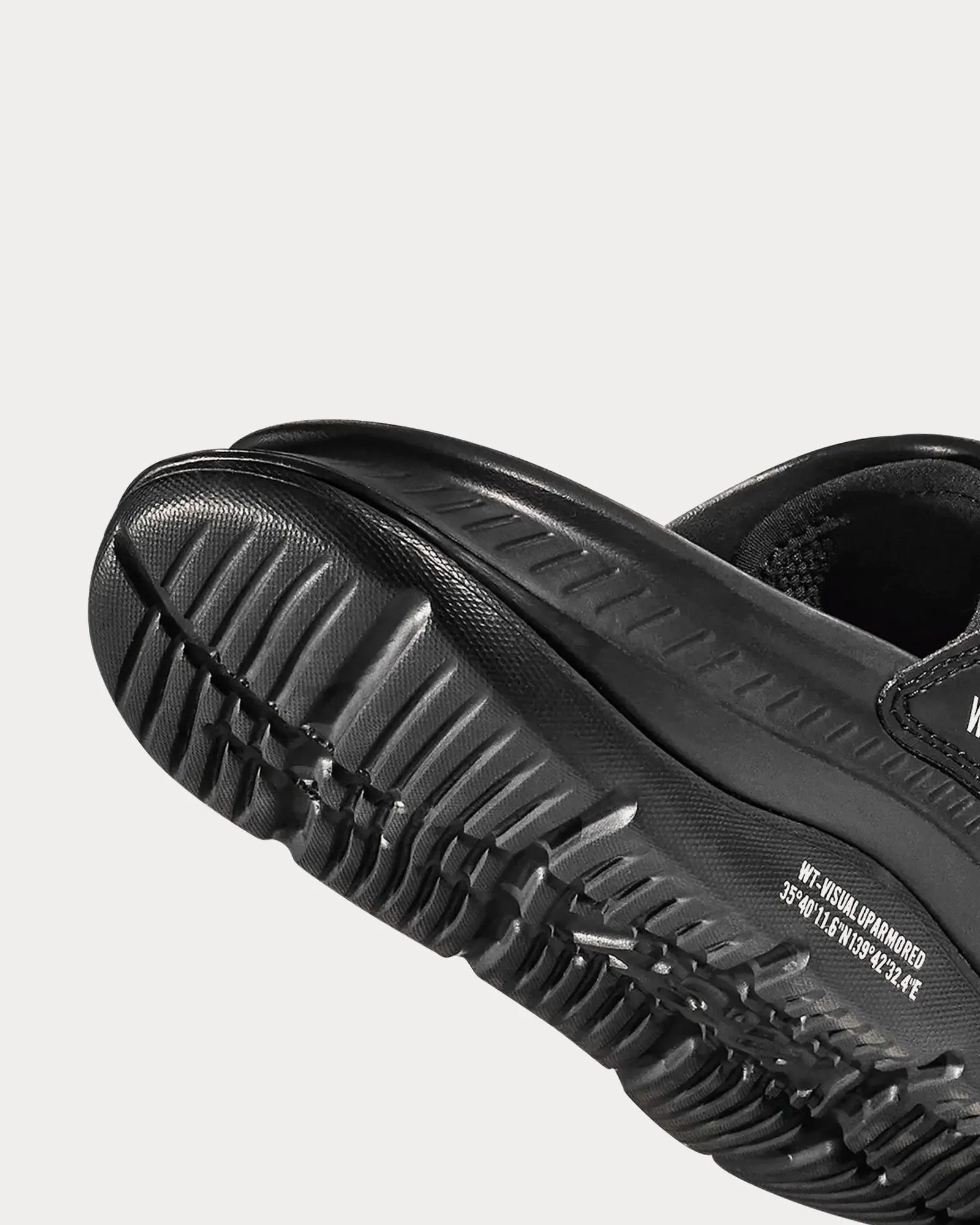Ora Luxe Jet Black / White Slides
